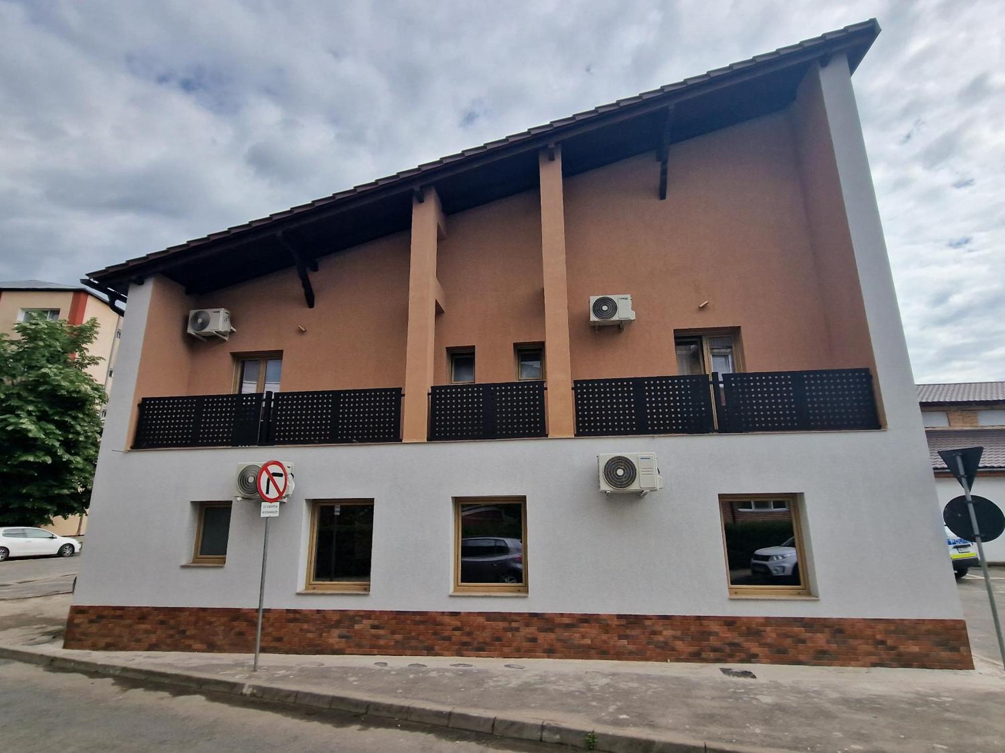 Hotel Colt De Rai Resita Exterior foto