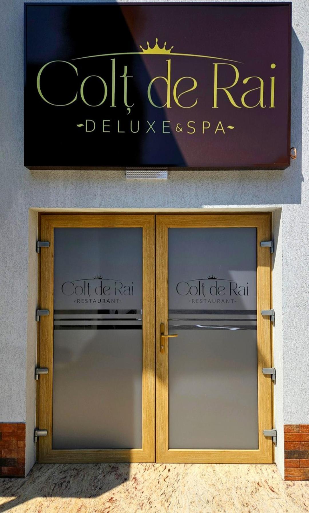 Hotel Colt De Rai Resita Exterior foto